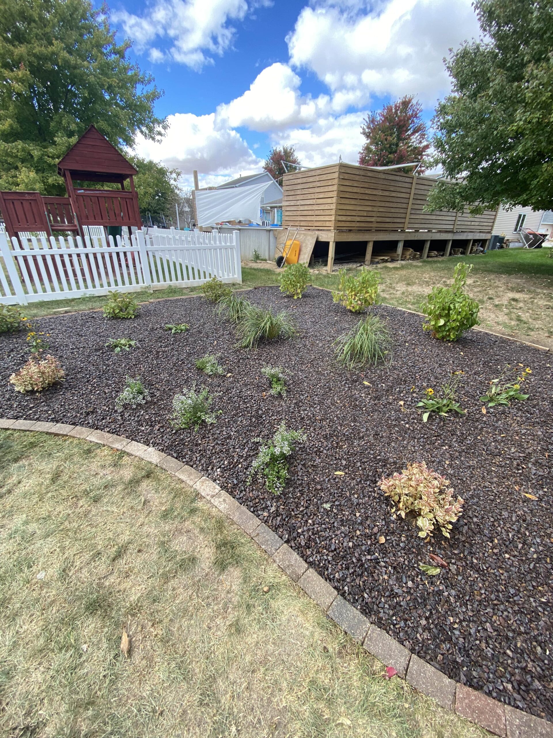 Krueger Lawn and Landscaping: expertly crafted mulch landscaping in Bloomington.